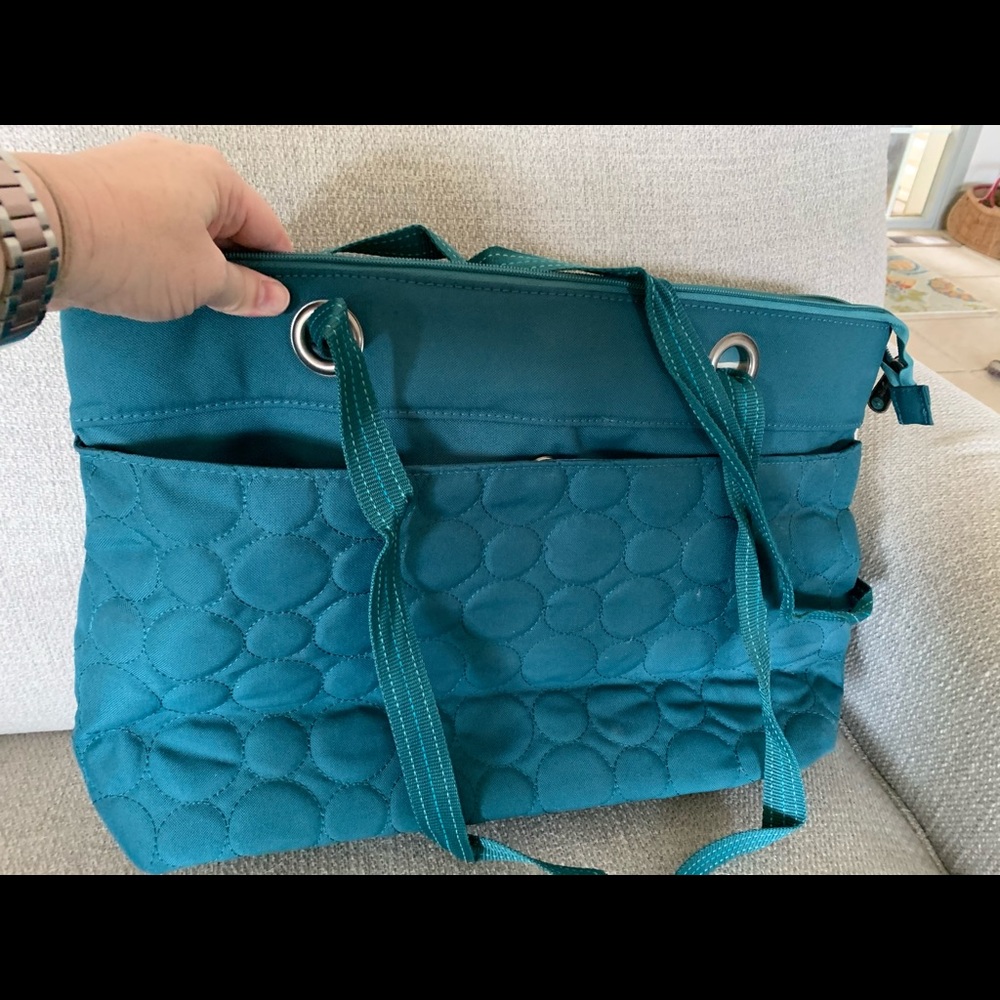 31 brand extendable tote bag.